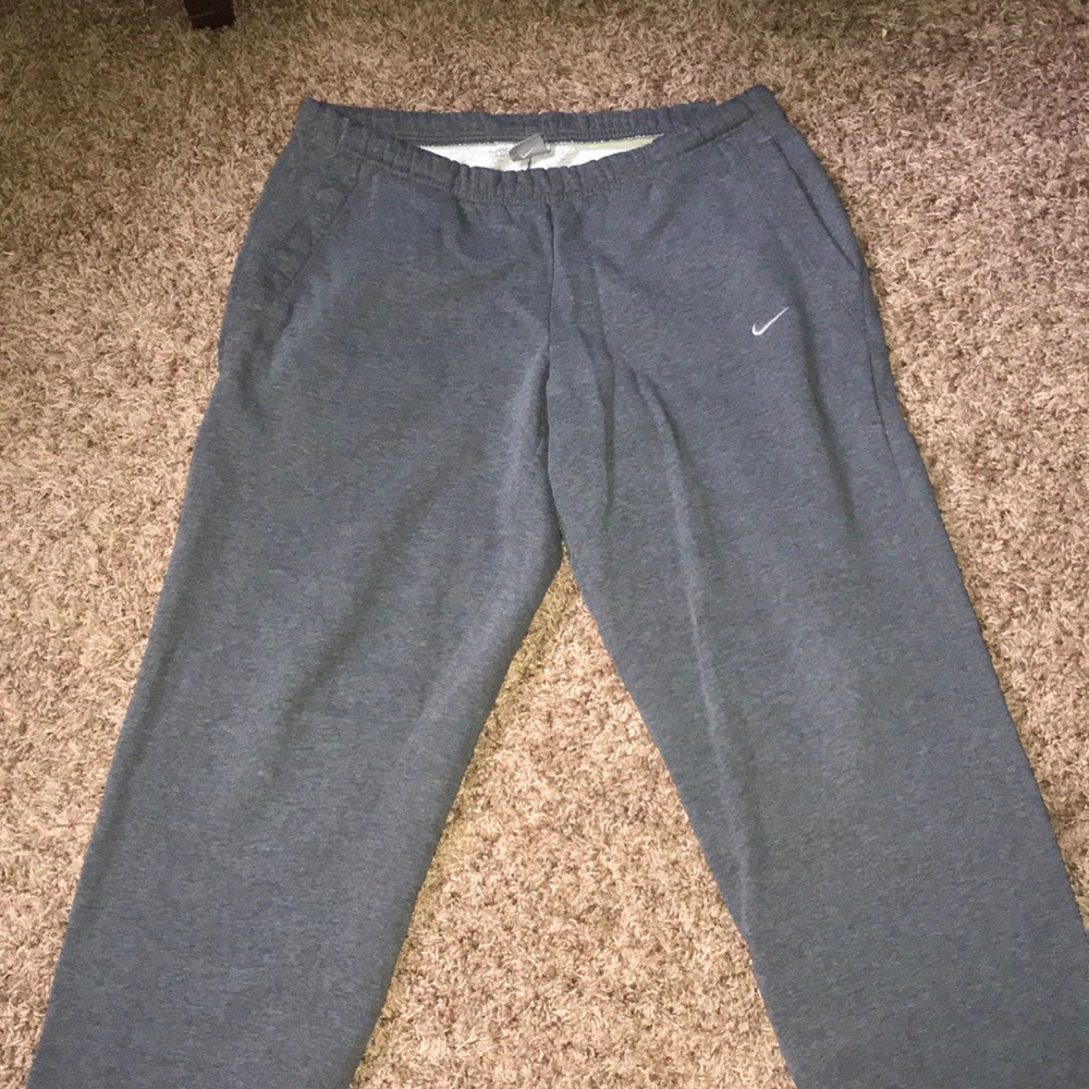 NIKE sweatpants